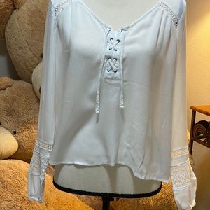 White woven long sleeve blouse